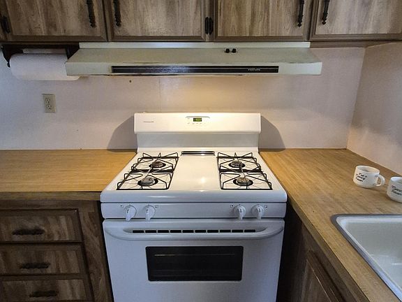5th image of 661 S HAWES Road #101
