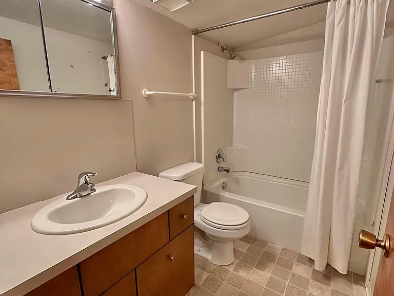 3548 W Meadow Pl — Photo 10