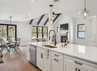 28 Trails Edge Rd, Windham, NH 03087