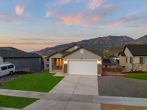 2nd image of 1723 S Windsong Dr #Log379