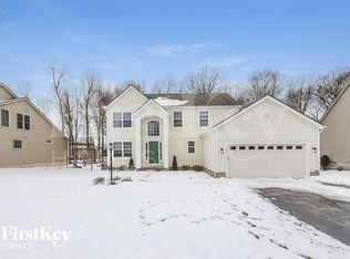 969 Gray Dr, Pickerington, OH 43147