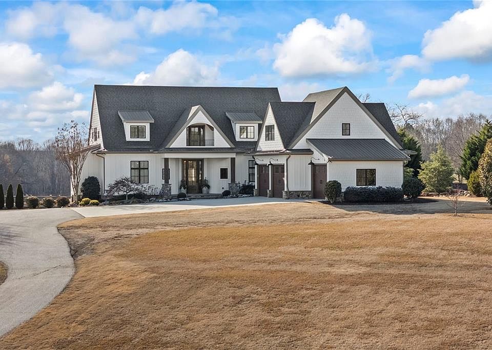 1st image of 3315 Chandler Rd