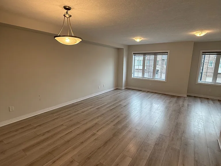 311 Woolwich St #16 — Photo 7