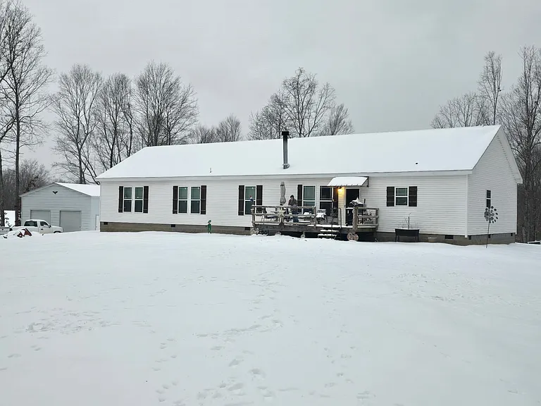 137 Bob Walker Rd — Photo 4