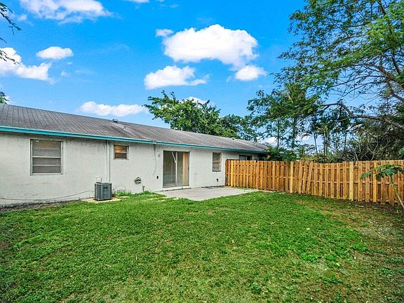 4th image of 4863 Gulfstream Rd