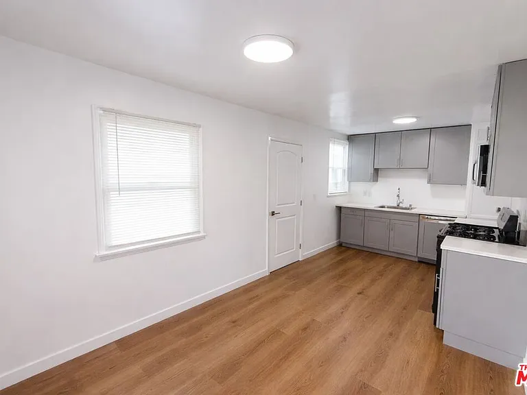 9132 Crenshaw Blvd — Photo 4