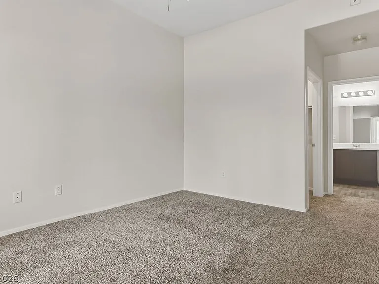 10245 S Maryland Pkwy #201 — Photo 13