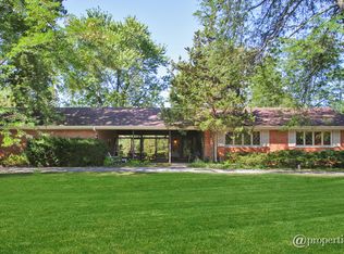 3320 Overland Pass, Northbrook, IL 60062