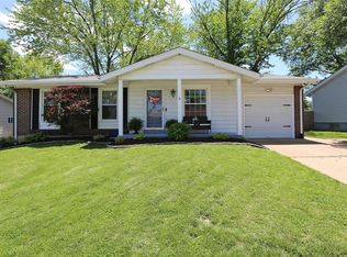 2224 Guebert Rd, Fenton, MO 63026