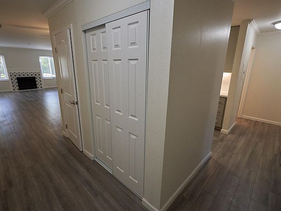 3rd image of 4000 Farm Hill Blvd APT 105