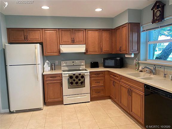 5th image of 2995 SW Westlake Cir