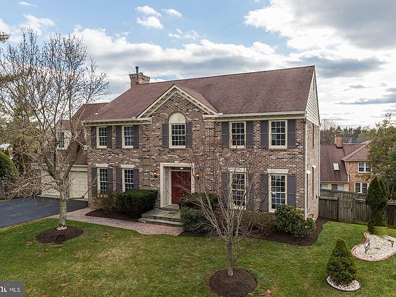 2nd image of 9446 Sunnyfield Ct