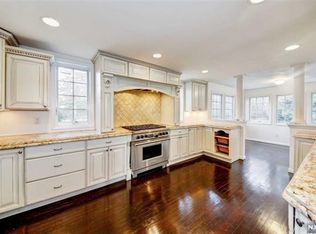 26 Hillside Ave, Cresskill, NJ 07626