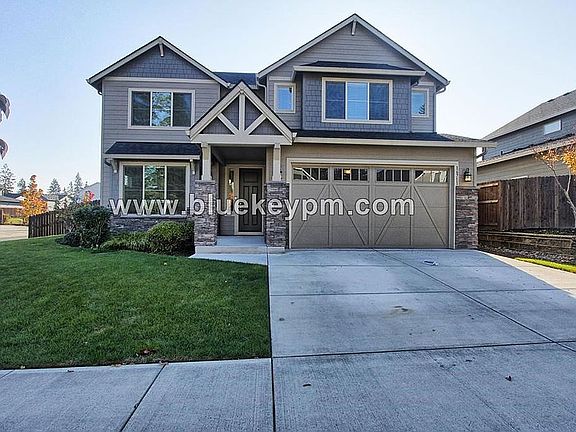 2nd image of 16711 NE 98th St