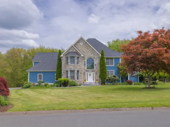 15 Founders Lane, Newtown, CT 06482