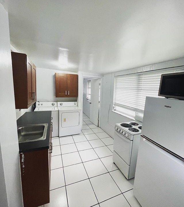 1st image of 2811 Indian Creek Dr APT B