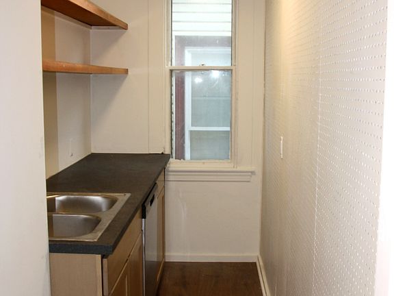 5th image of 66 Kellogg St #B