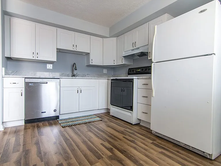 7821 White Cliff Ter — Photo 5
