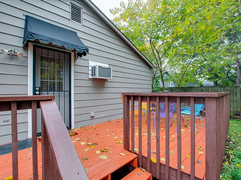 1500 McKinley Ave NE #B — Photo 4