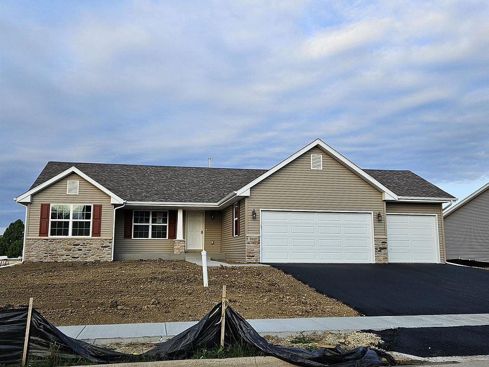 1st image of 1017 Forest Garden Dr