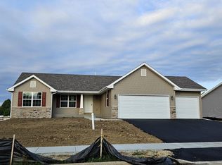 1017 Forest Garden Dr, Loves Park, IL 61111