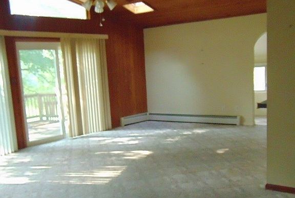 3rd image of 127 Breezewood Dr