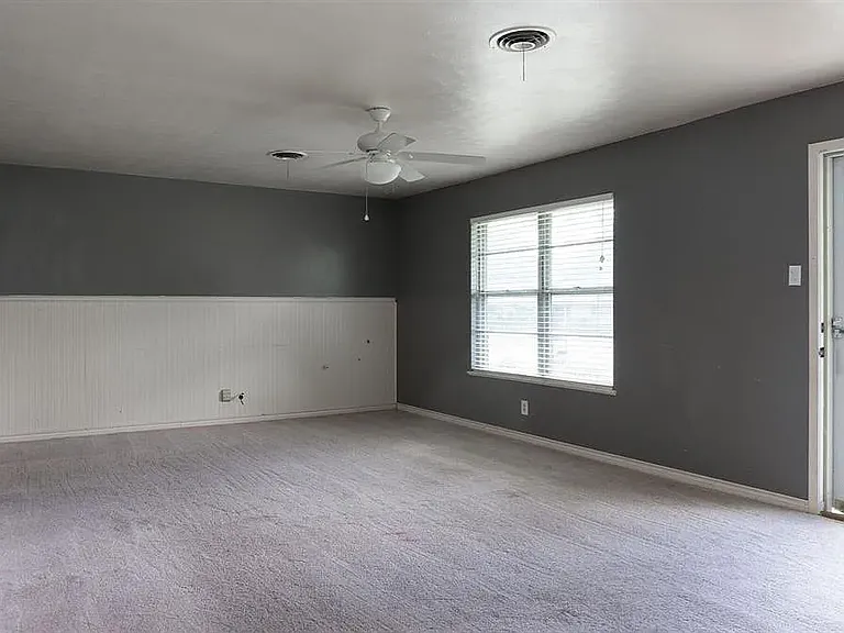 2500-2507 Beverly Lane — Photo 5