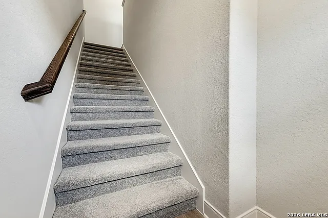 3 bed, 2.0 bath, 1263 sqft, $1,375 — Photo 4