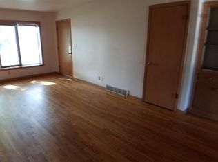 1215 Lambeth Rd APT 2, Waukesha, WI 53189