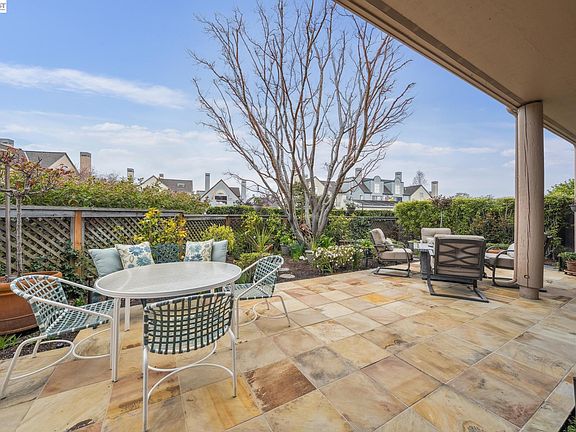 3rd image of 9 Regulus Ct