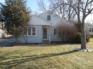 5923 Lynwood Dr, Oak Lawn, IL 60453