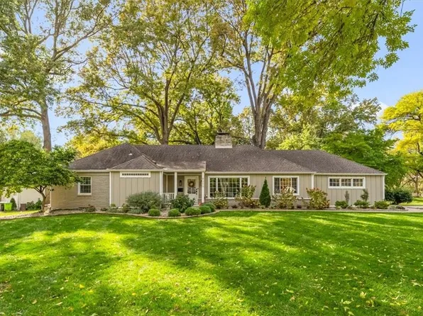 8200 Ensley Ln, Leawood, KS 66206