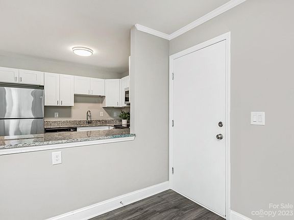3rd image of 4747 Hedgemore Dr Unit T