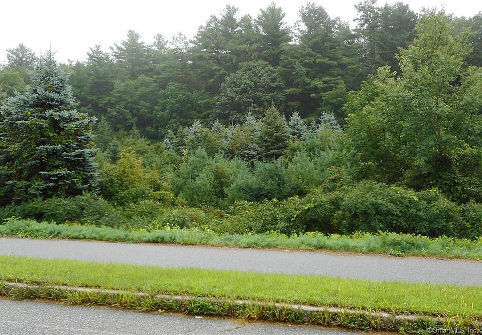 2nd image of 216 Tracy Rd