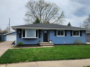 319 S Midpark Dr, Appleton, WI 54915