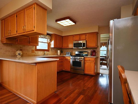 4th image of 326 Concord Crossing Dr