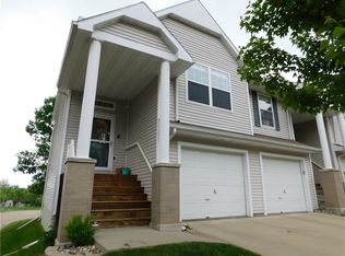6130 Hickory Ln, Urbandale, IA 50322