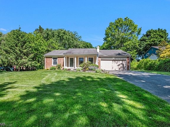 2nd image of 36 Cloverhill Dr