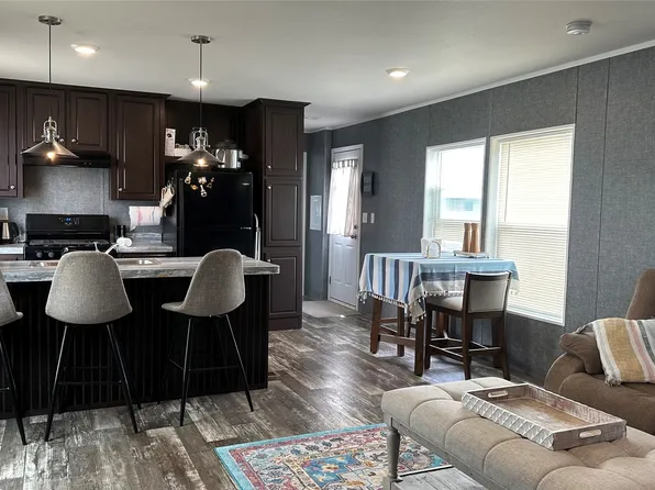 3805 7th St NE Trailer 61, Great Falls, MT 59404