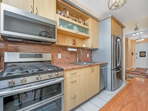 26-25 Union Street image 8 of 17