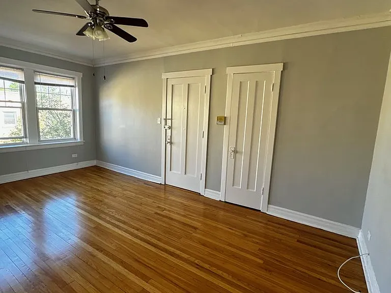 4402 N Rockwell St #3-4402-3 — Photo 6