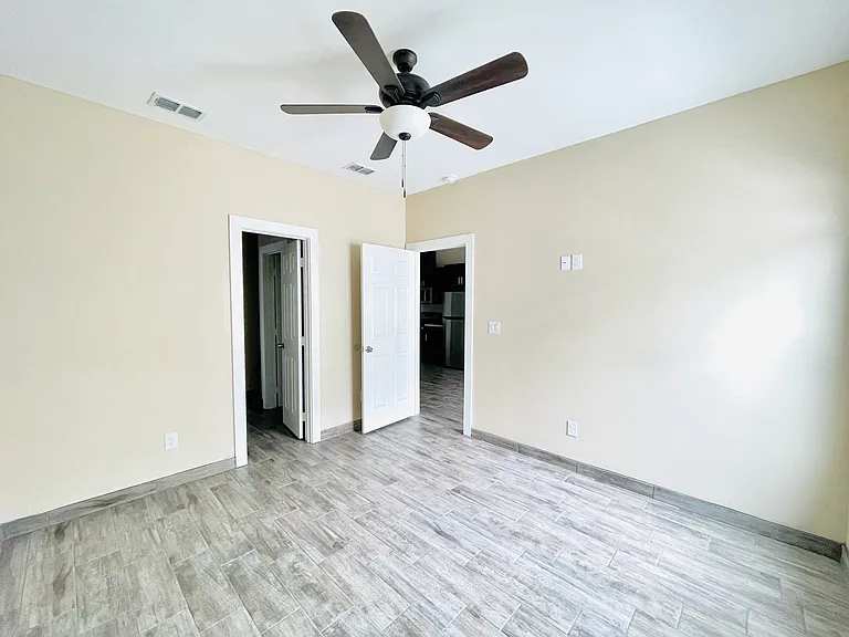 1807 Ramirez St #1 — Photo 8