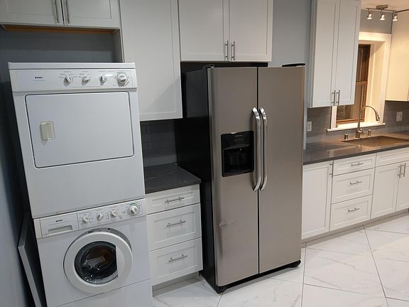 4th image of 5228 W Montrose Ave #1