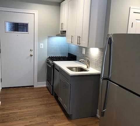 3rd image of 520 W Cornelia Ave #217