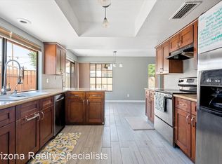 2142 S Las Palmas Cir, Mesa, AZ 85202