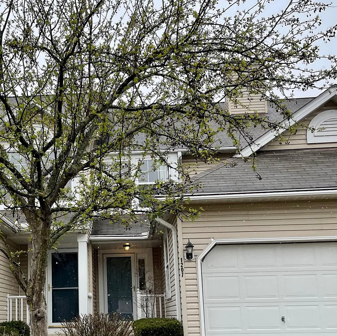 1207 Windmill Way S — Photo 2