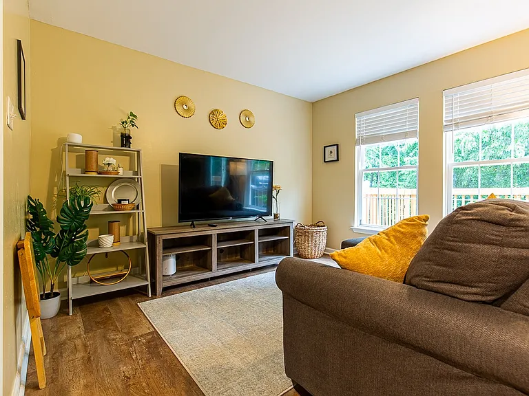 18744 Harmony Woods Ln — Photo 16