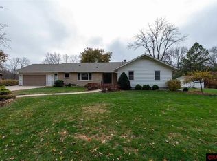 4 Petticoat Ln, Mankato, MN 56001