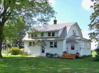 2227 Moscow Rd, Moscow, IA 52760