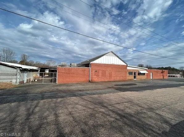 203 E 29th St, Kannapolis, NC 28083